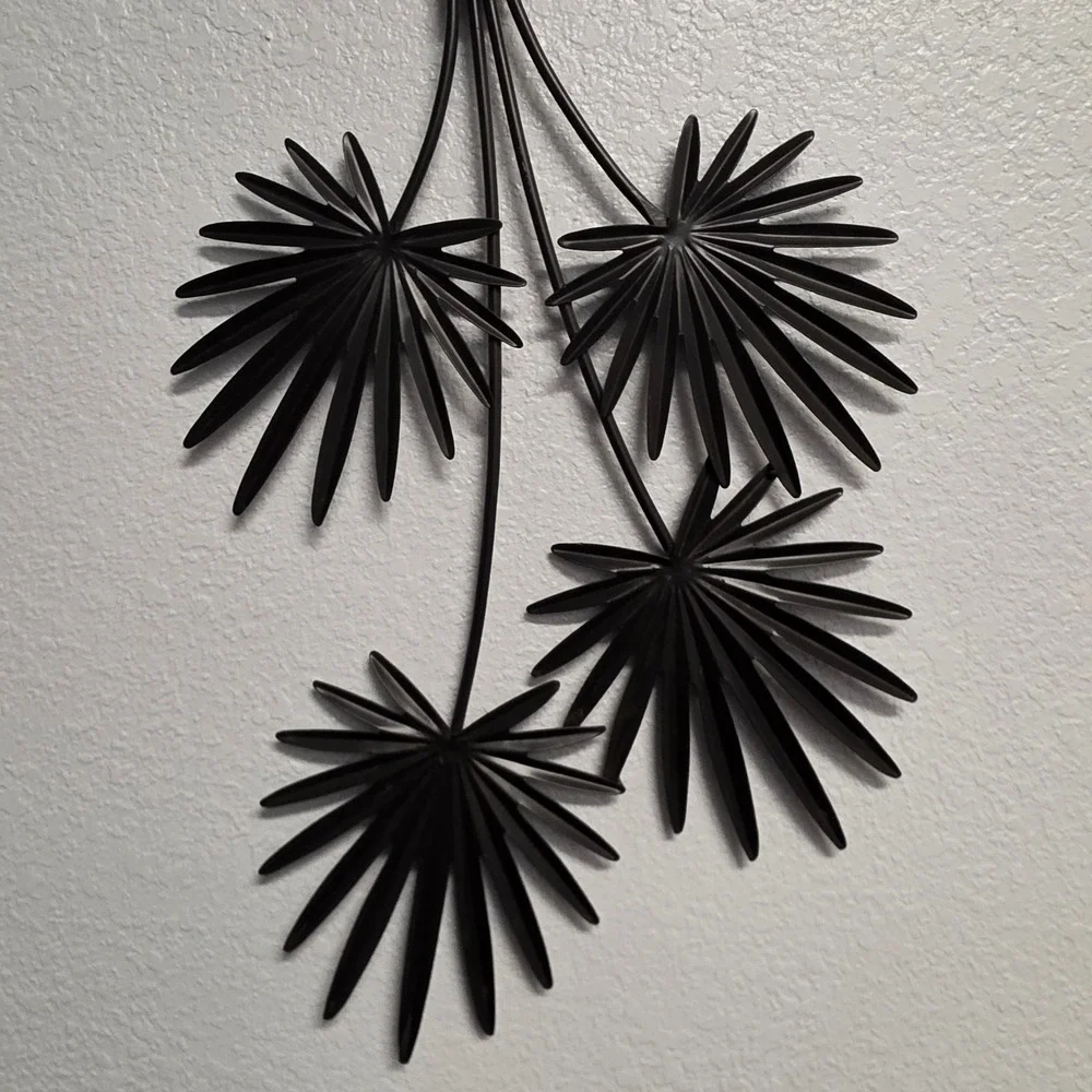 Black Metal Palm Leaf Wall Art Tropical Fan Frond Vertical Sculpture 34